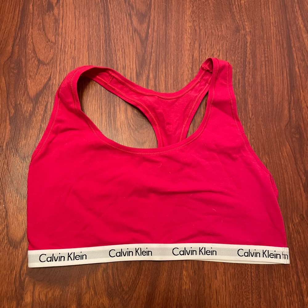 🌸 Calvin Klein red sports bra🌸